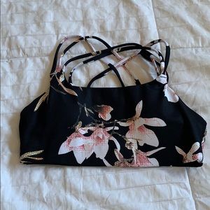 NWOT hyper focused Athleta sports bra